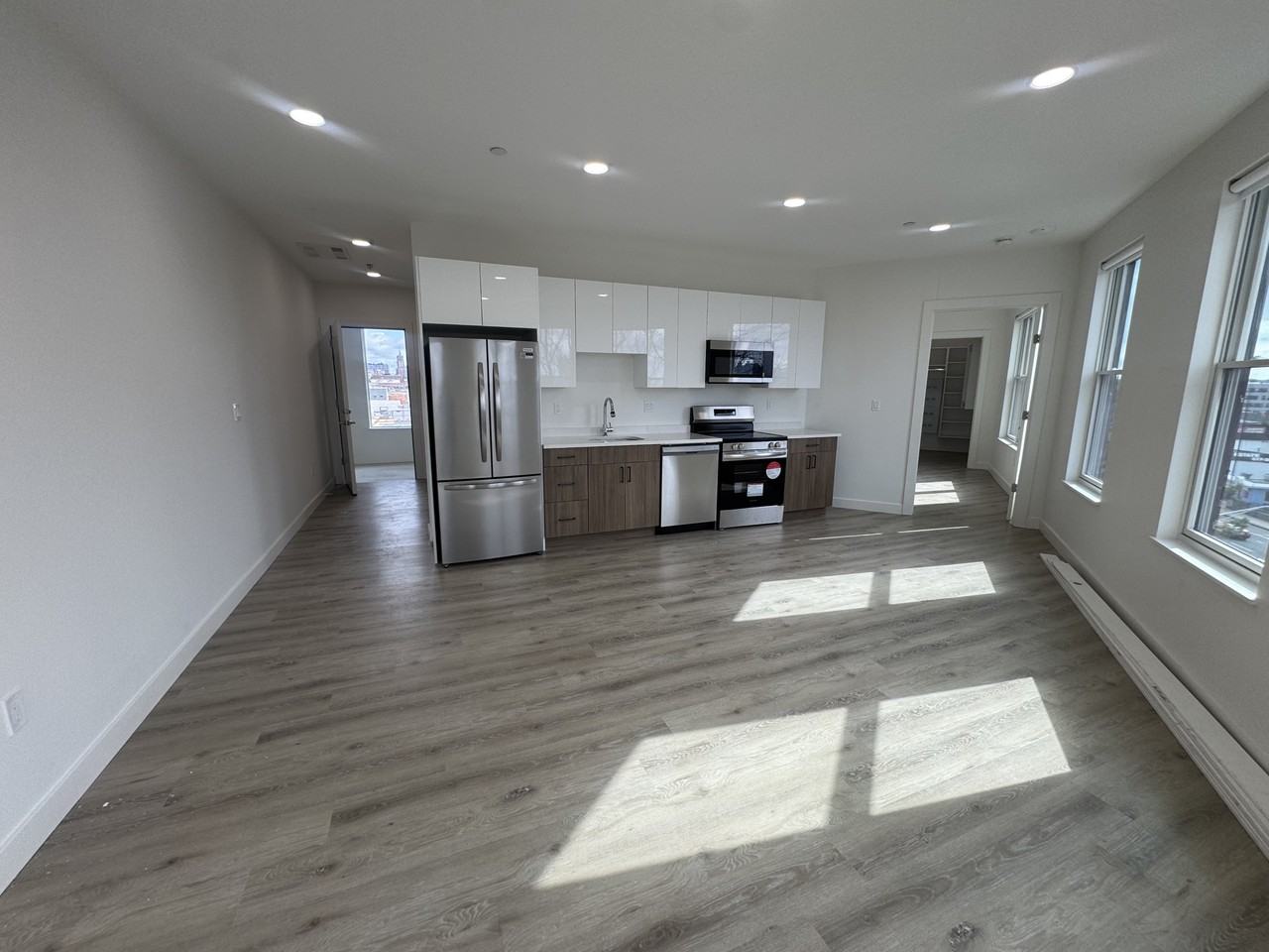 Broadway #305 - Photo 4 of 11