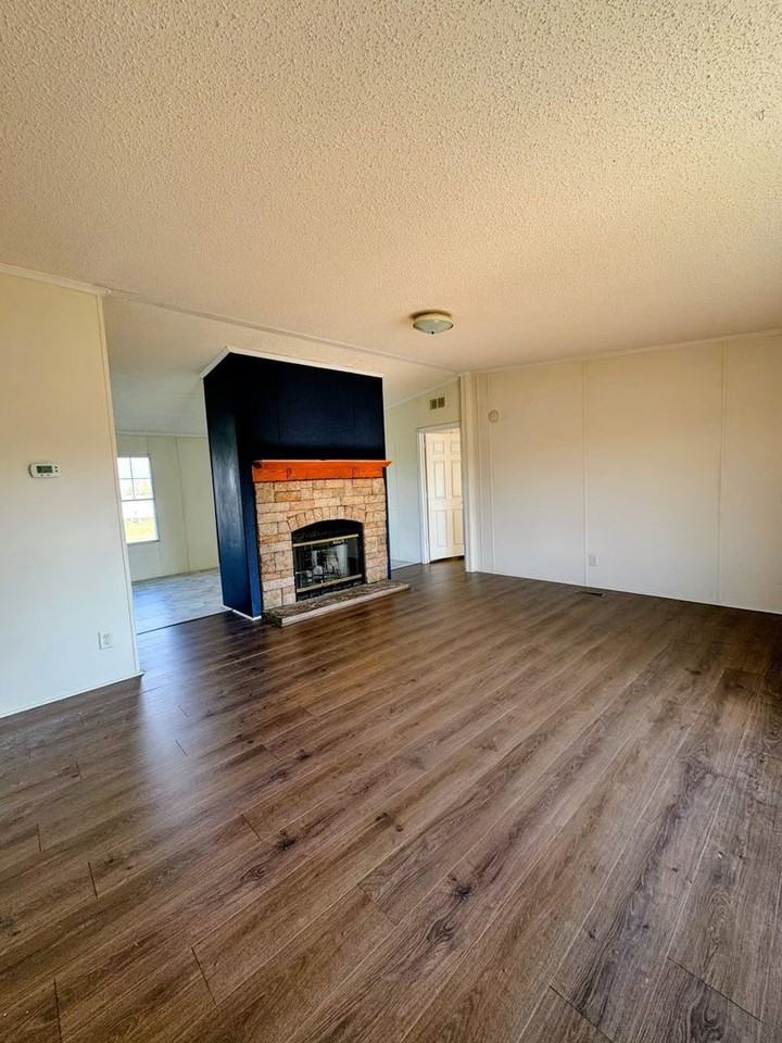 85 Brook Meadow Ln - Photo 2 of 14