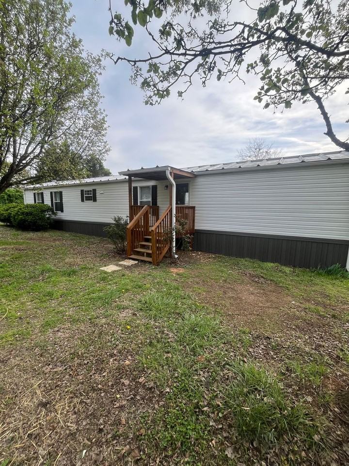 193 Pearson St - Photo 3 of 13