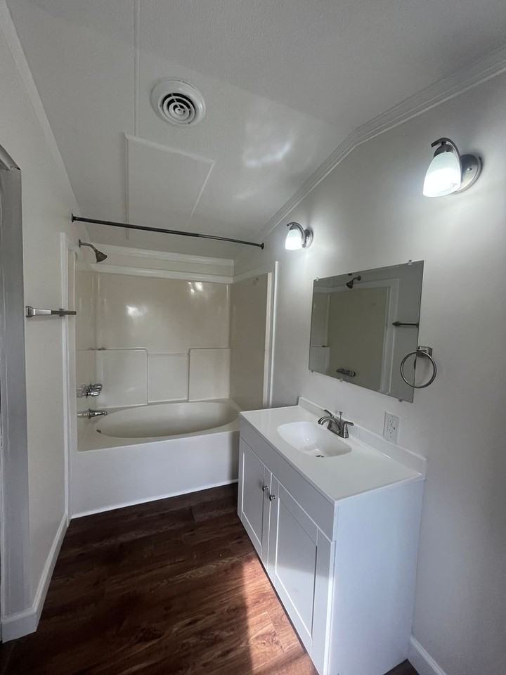 193 Pearson St - Photo 6 of 13