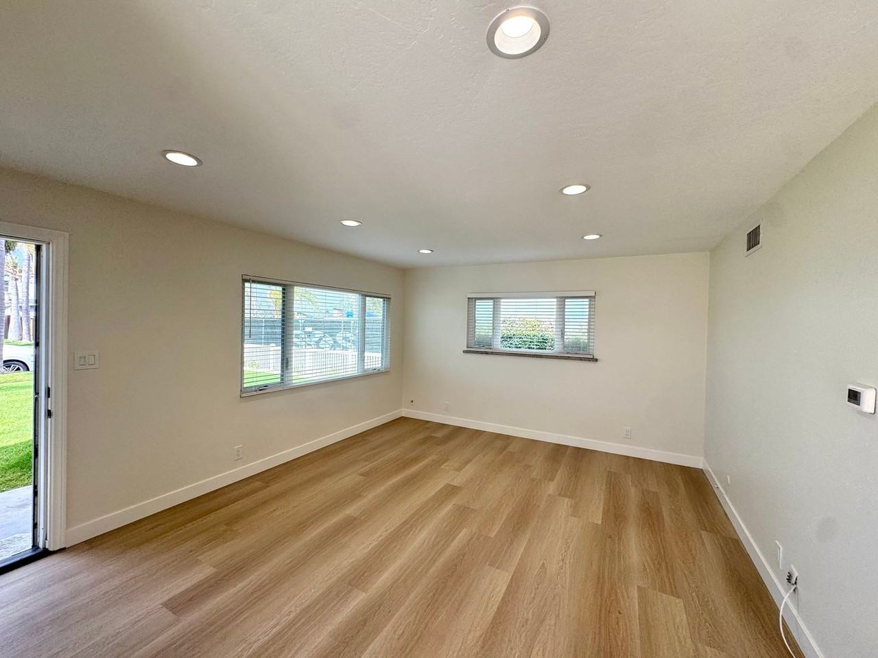 19282 Salmon Ln - Photo 3 of 22