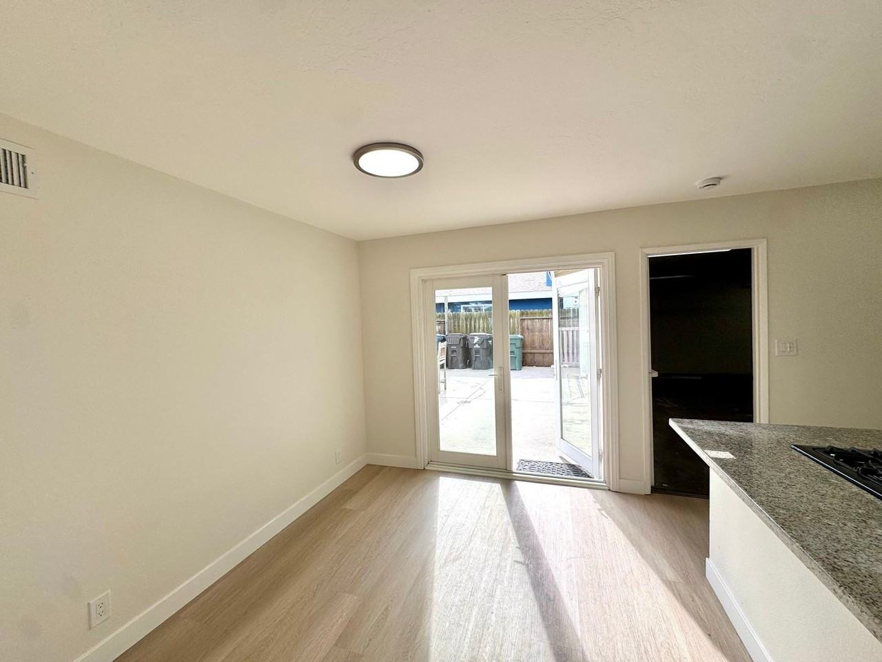 19282 Salmon Ln - Photo 6 of 22