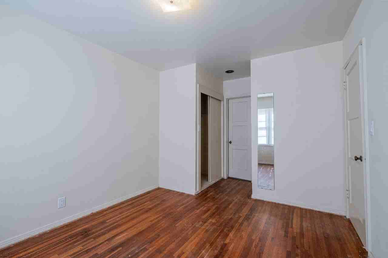 1506 S Catalina Ave - Photo 3 of 14