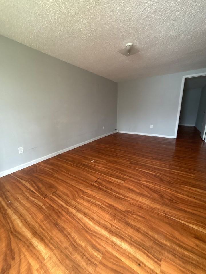 209 Orange St - Photo 3 of 8