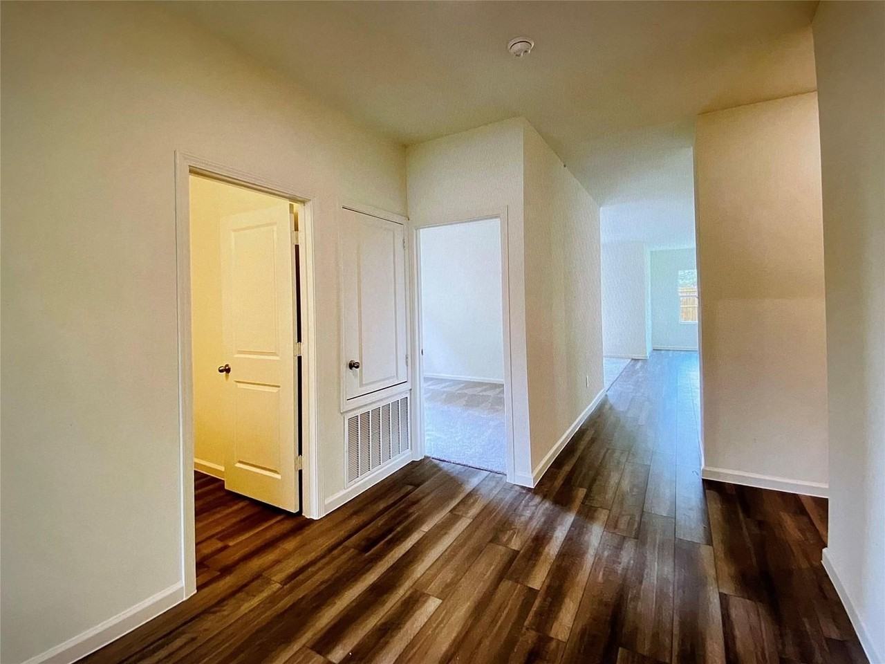 1612 Escondido Dr - Photo 2 of 5