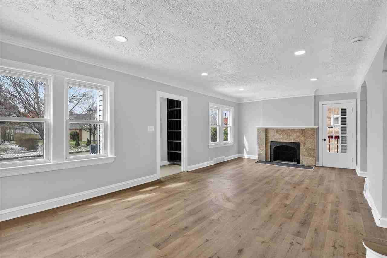 231 E 210th St - Photo 7 of 37