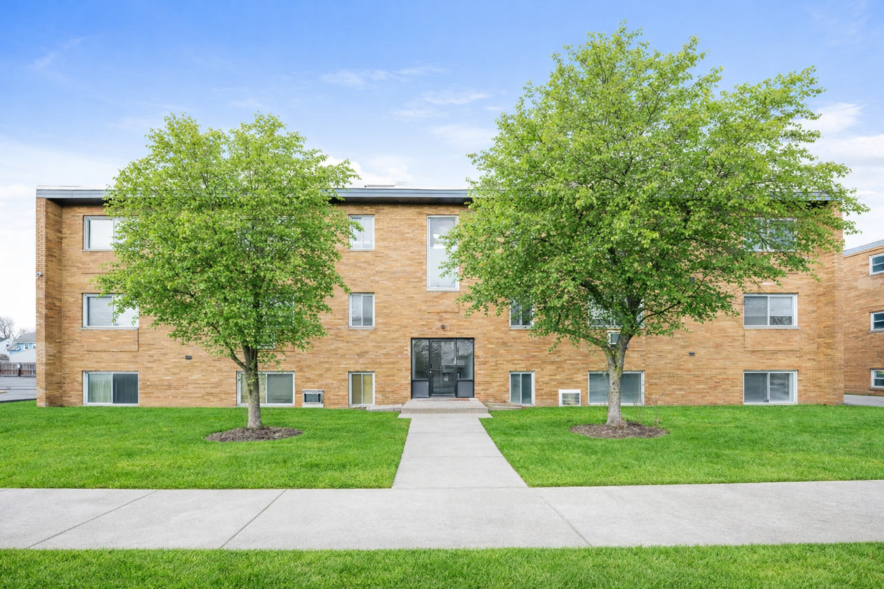 Fulton Flats North - Photo 2 of 21