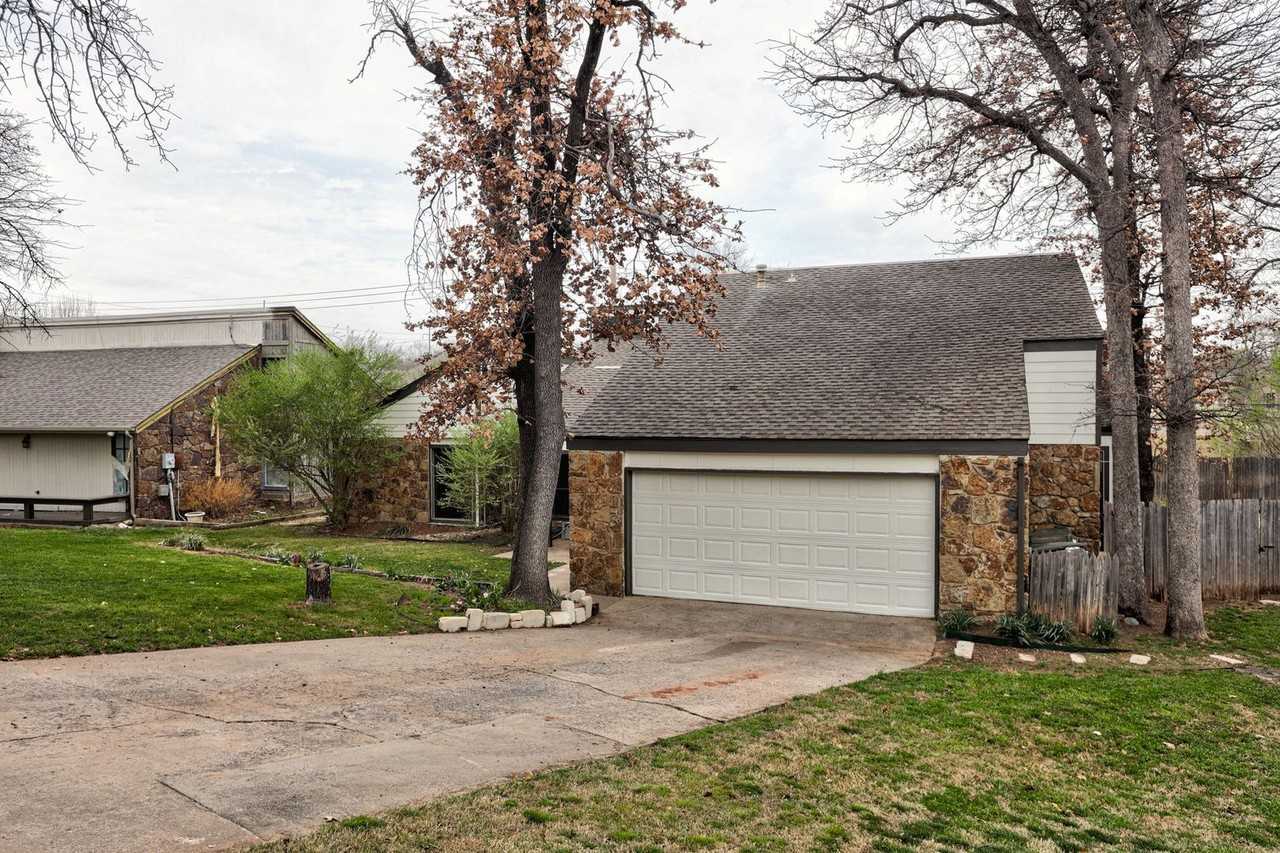 2301 Tredington Way - Photo 4 of 50