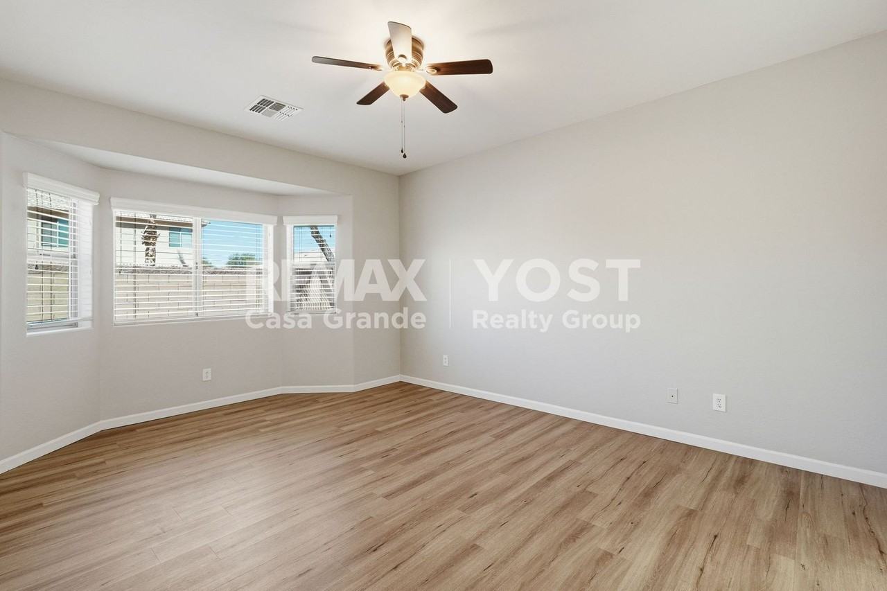 1564 E Melrose Dr - Photo 7 of 24