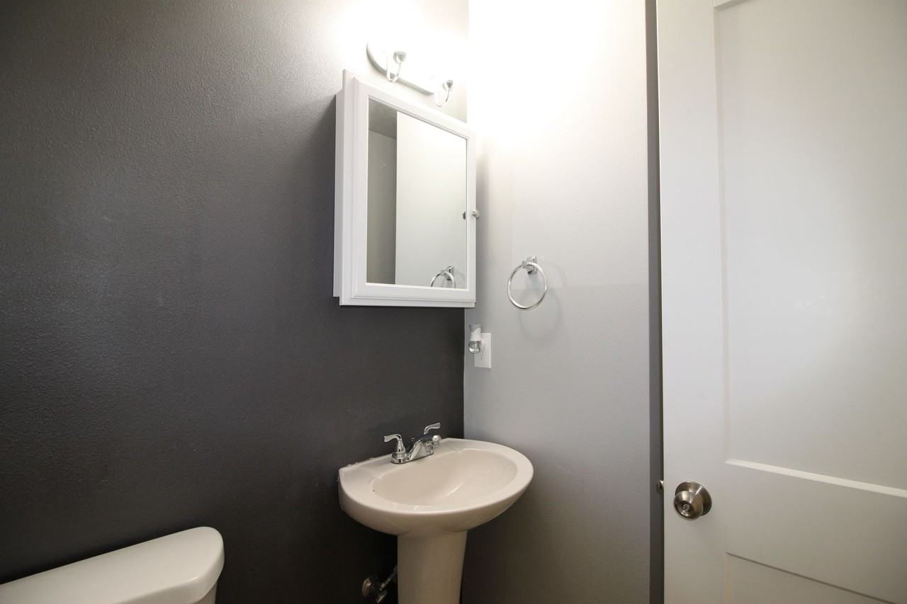 1721 Sw Cooper Way - Photo 5 of 14