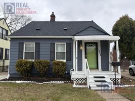 featured image of 1034 Lincoln Ave