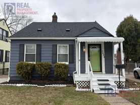 1034 Lincoln Ave - Photo 1 of 1