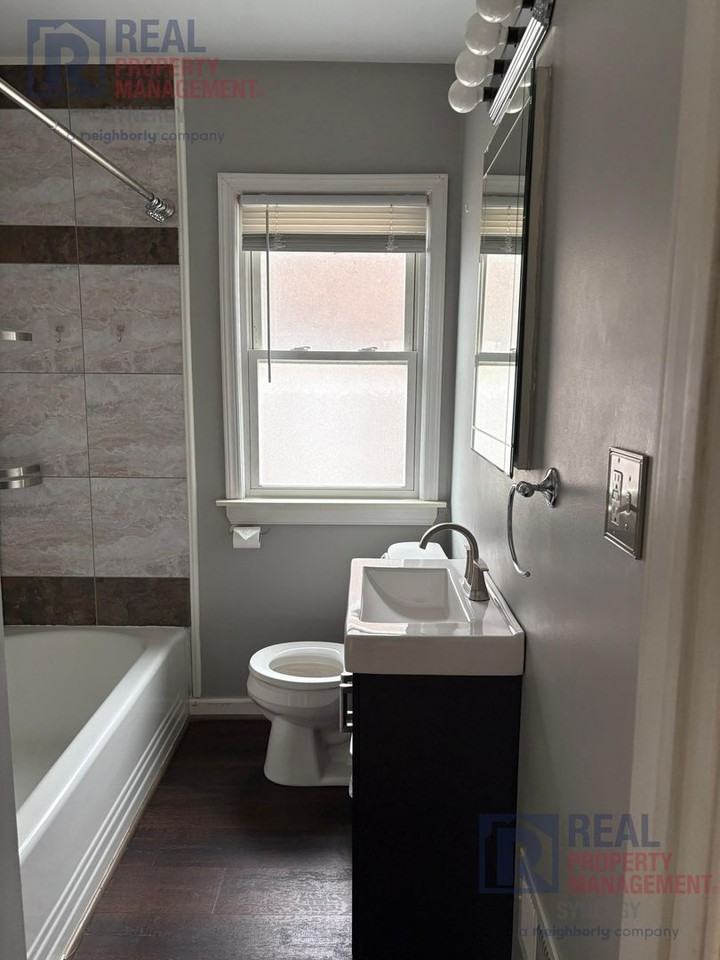 1034 Lincoln Ave - Photo 6 of 13