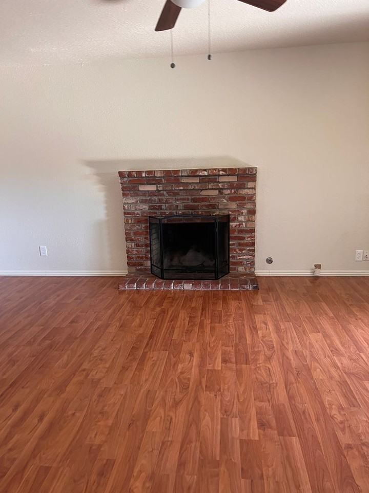 201 E Holly Ave - Photo 5 of 16