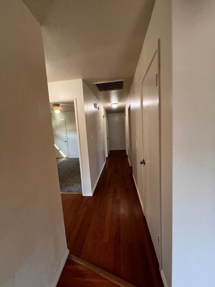 201 E Holly Ave - Photo 6 of 16