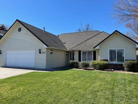 243 Meadowbrook Dr - Photo 1 of 1