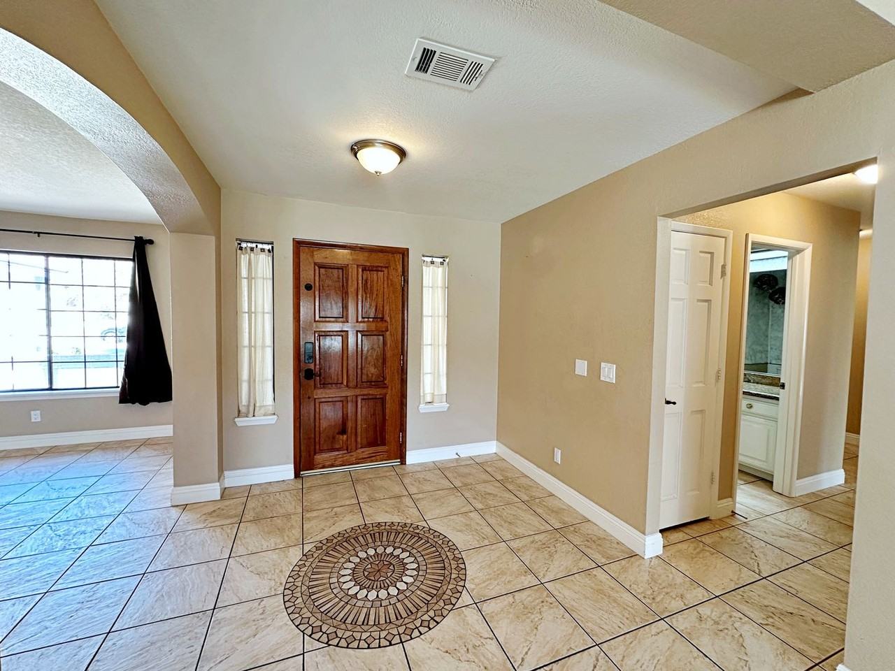 2241 Lucerne Dr - Photo 6 of 50