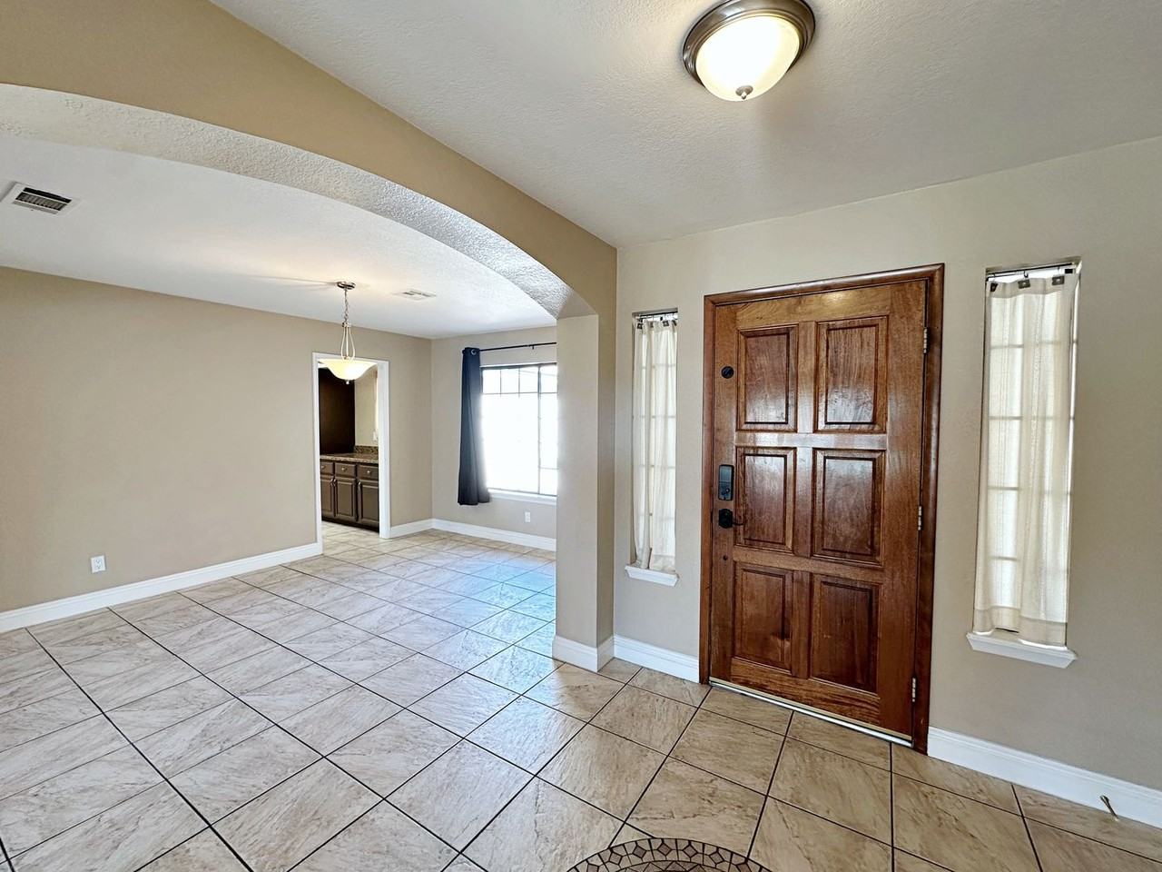 2241 Lucerne Dr - Photo 7 of 50