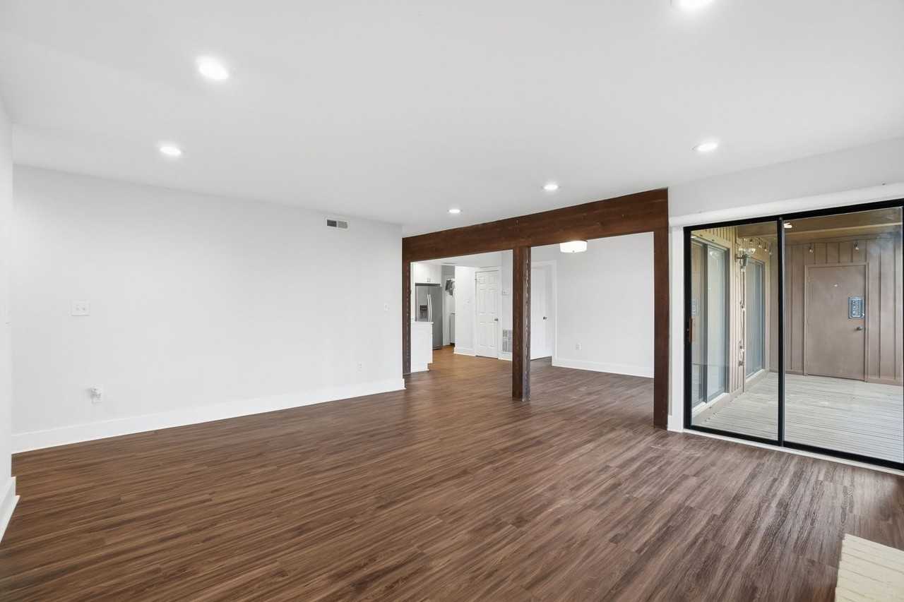 7160 Winery Ln - Photo 7 of 29