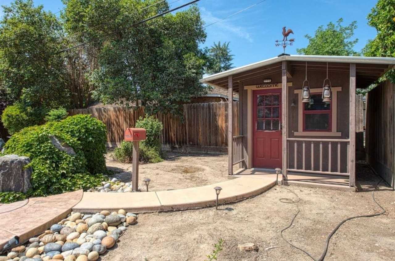 2148 E College Ave - Photo 3 of 12