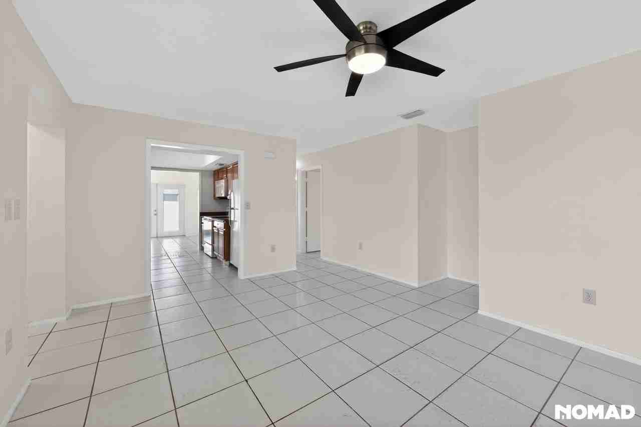 253 Glenwood Ave - Photo 7 of 34