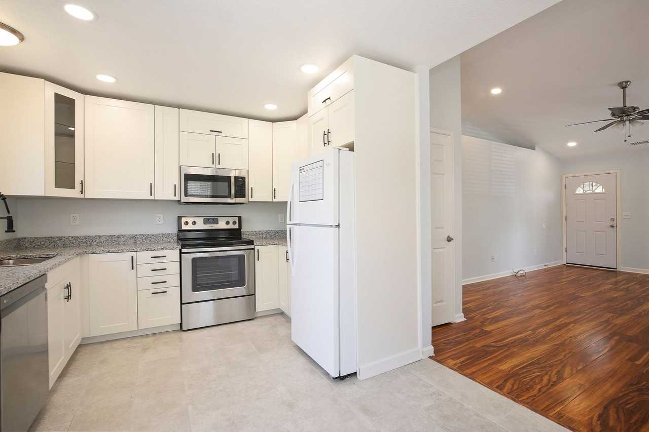 2523 N Clarkson St - Photo 7 of 17