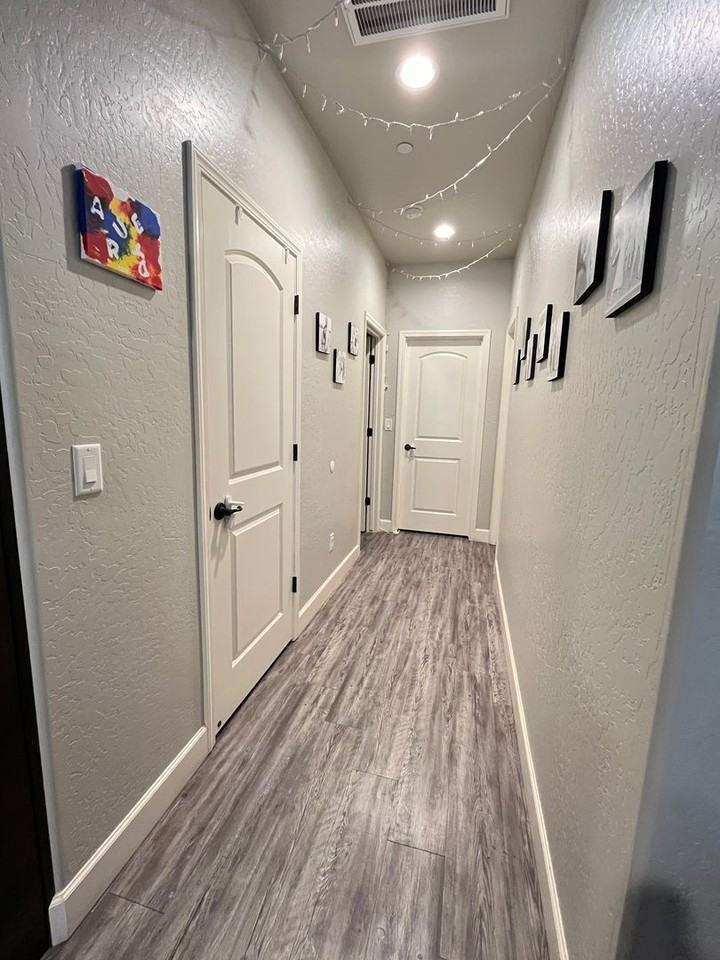 1356 S Enns Ave - Photo 7 of 11