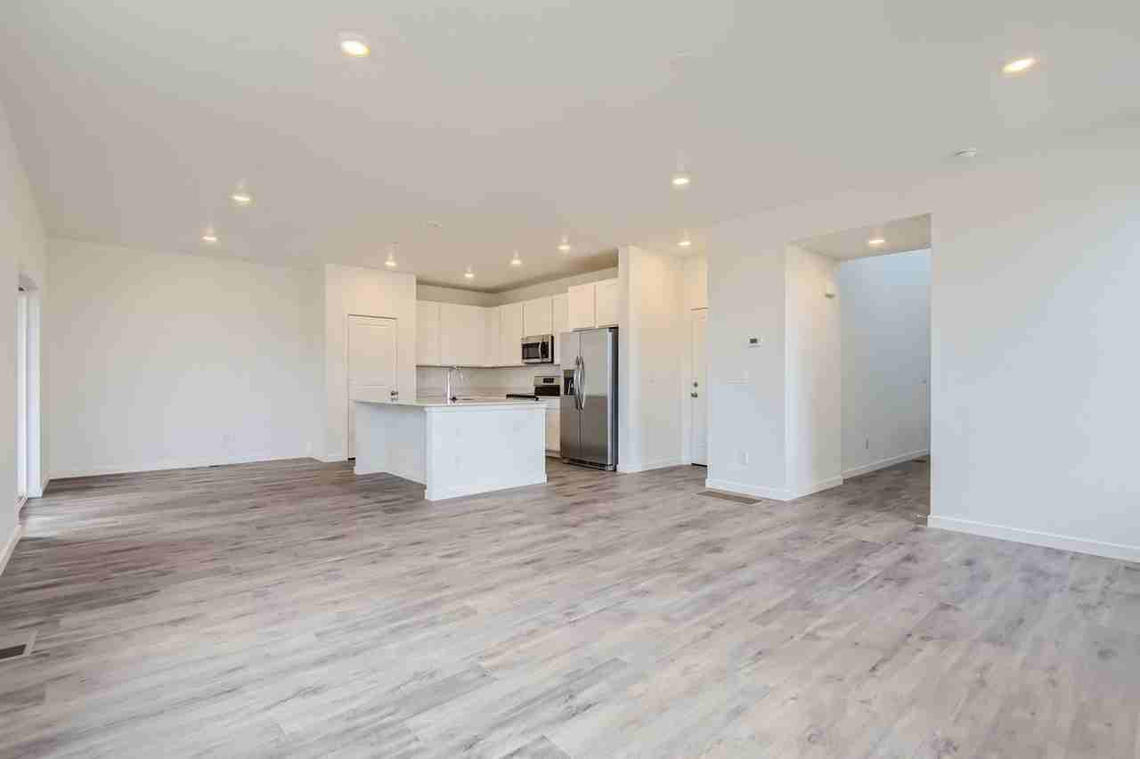 9068 Franconia Ct - Photo 6 of 26