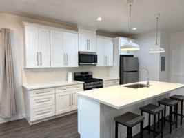 featured image of 1659 E 61st St