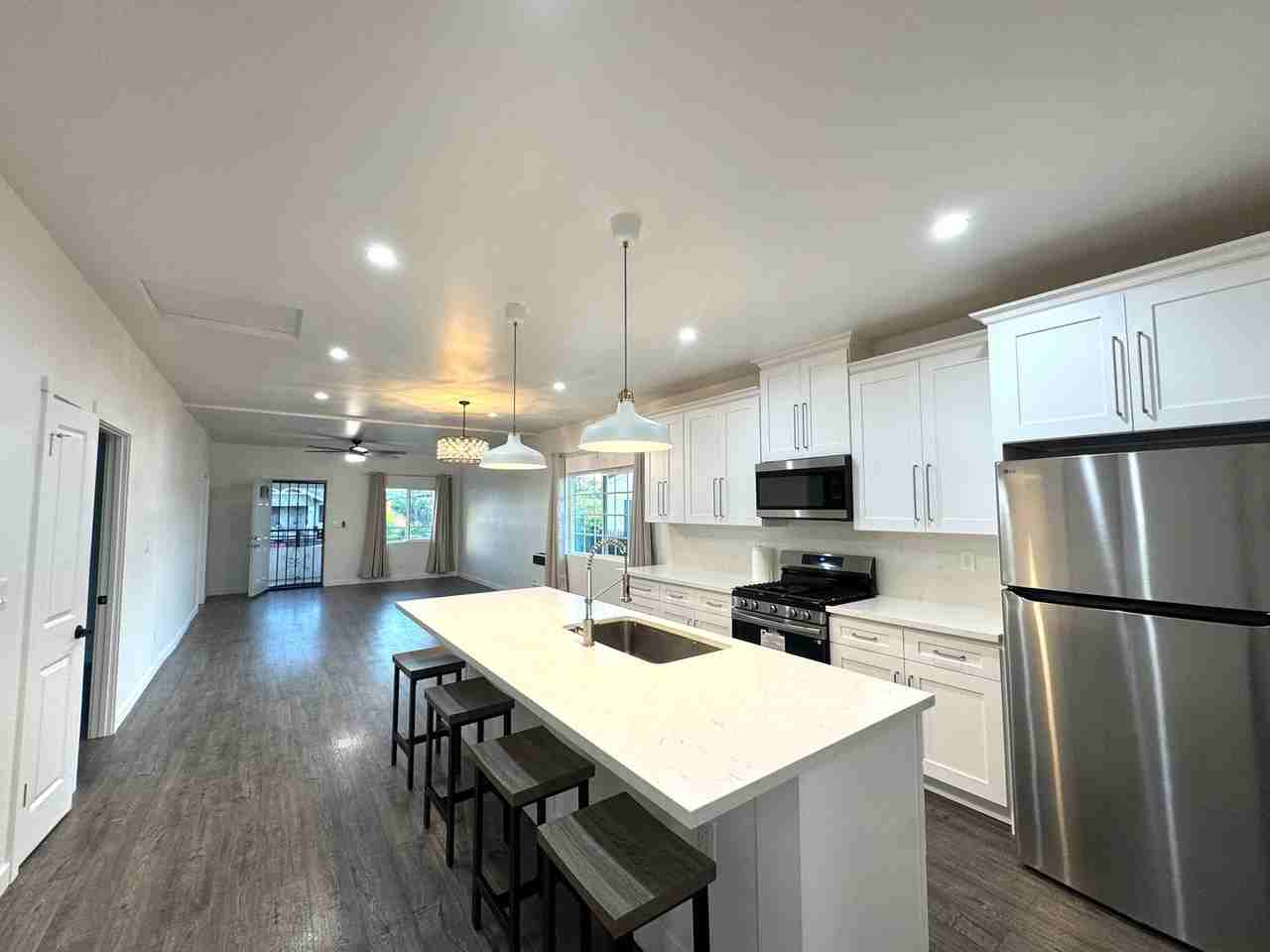 1659 E 61st St - Photo 6 of 16