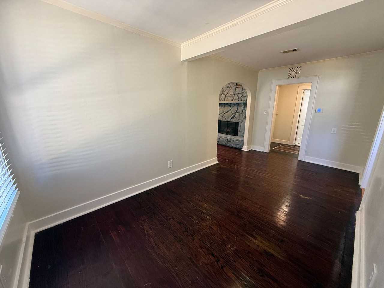 1120 Barcia Dr - Photo 6 of 22