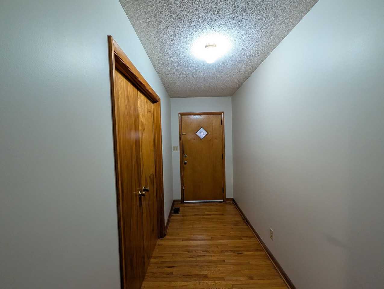 805 Edgewood Rd - Photo 2 of 19