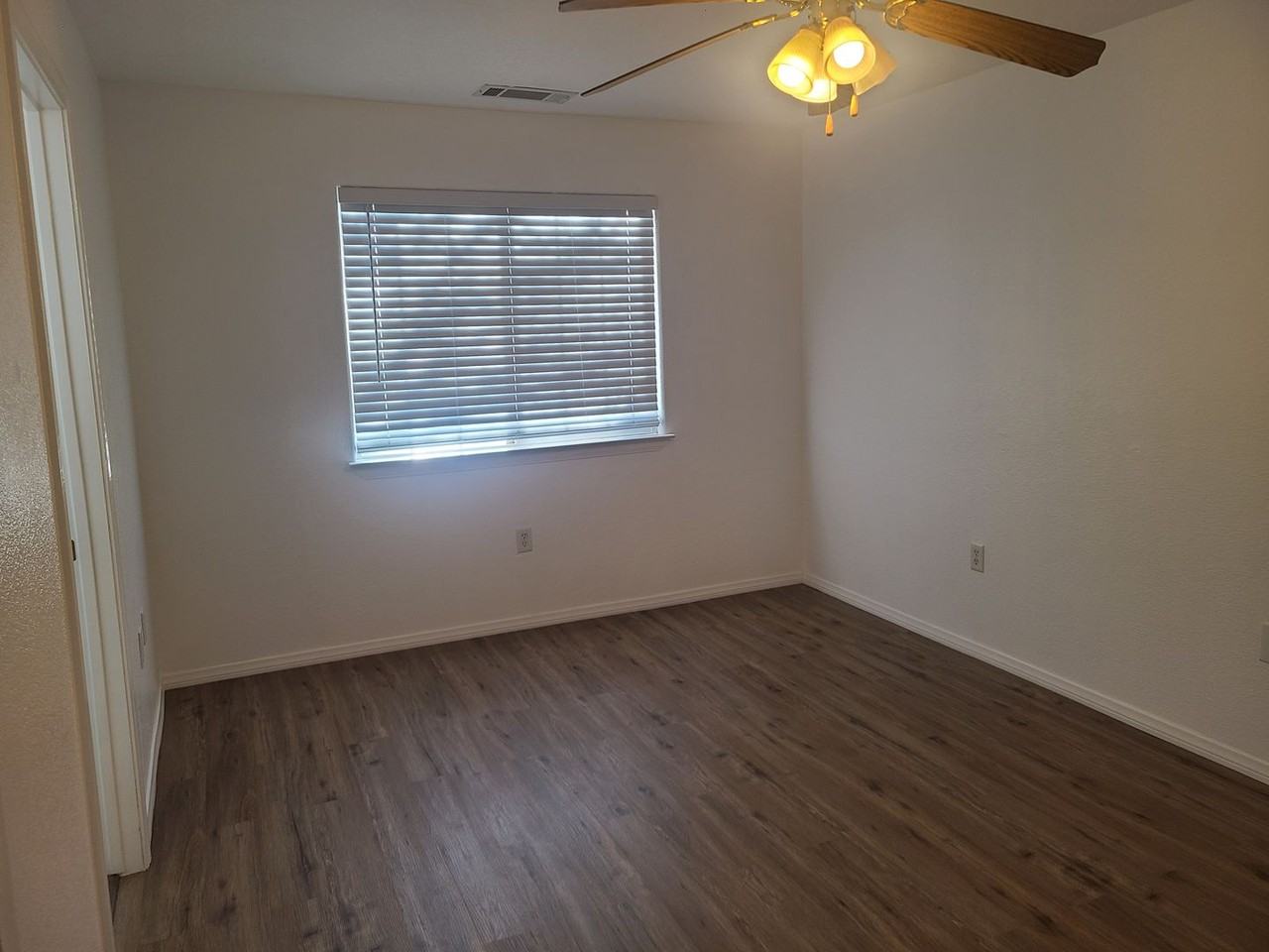 10421 6th Ave - Photo 3 of 21