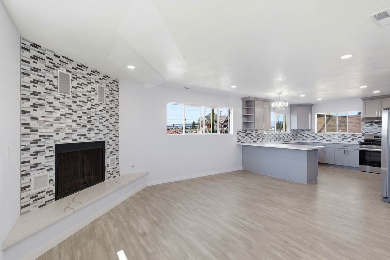 710A E Lake Ave - Photo 3 of 18