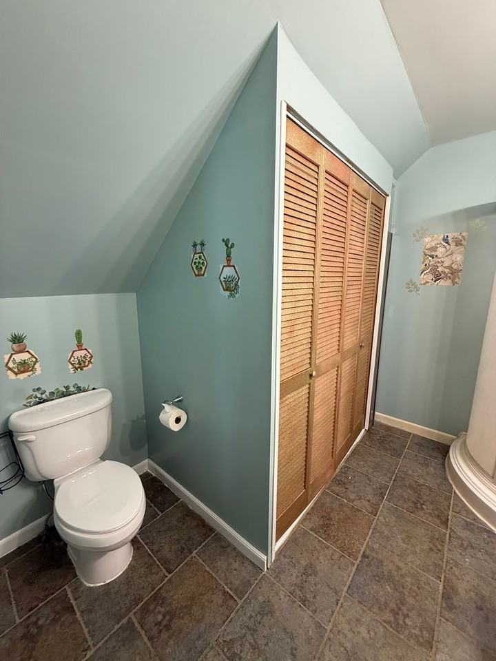 1006 Robert Ct - Photo 6 of 8