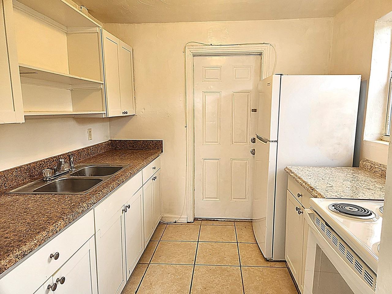 508 Fairmount Rd - Photo 7 of 21