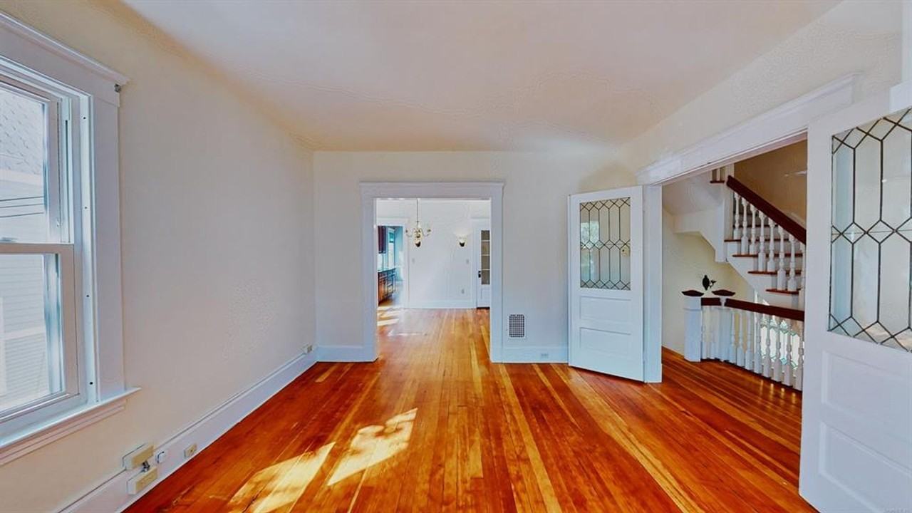 134 Mansfield St - Photo 7 of 50