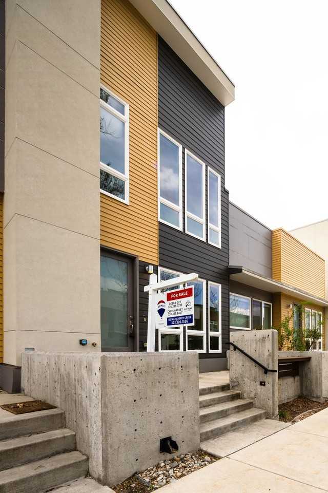 2858 W Parkside Pl - Photo 3 of 47