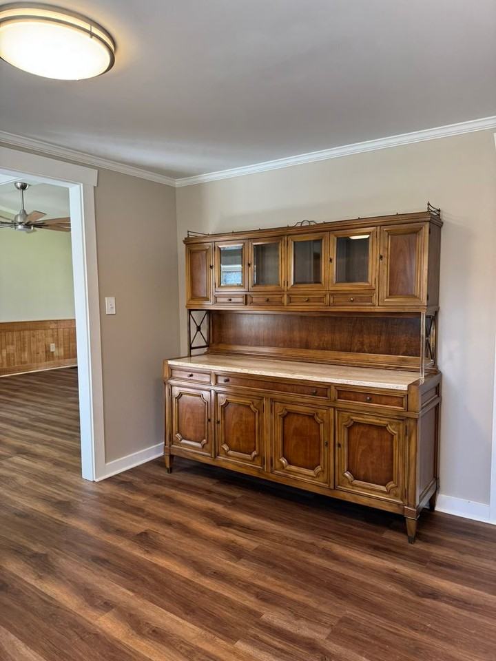 4234 Cedar Point Ln - Photo 4 of 15