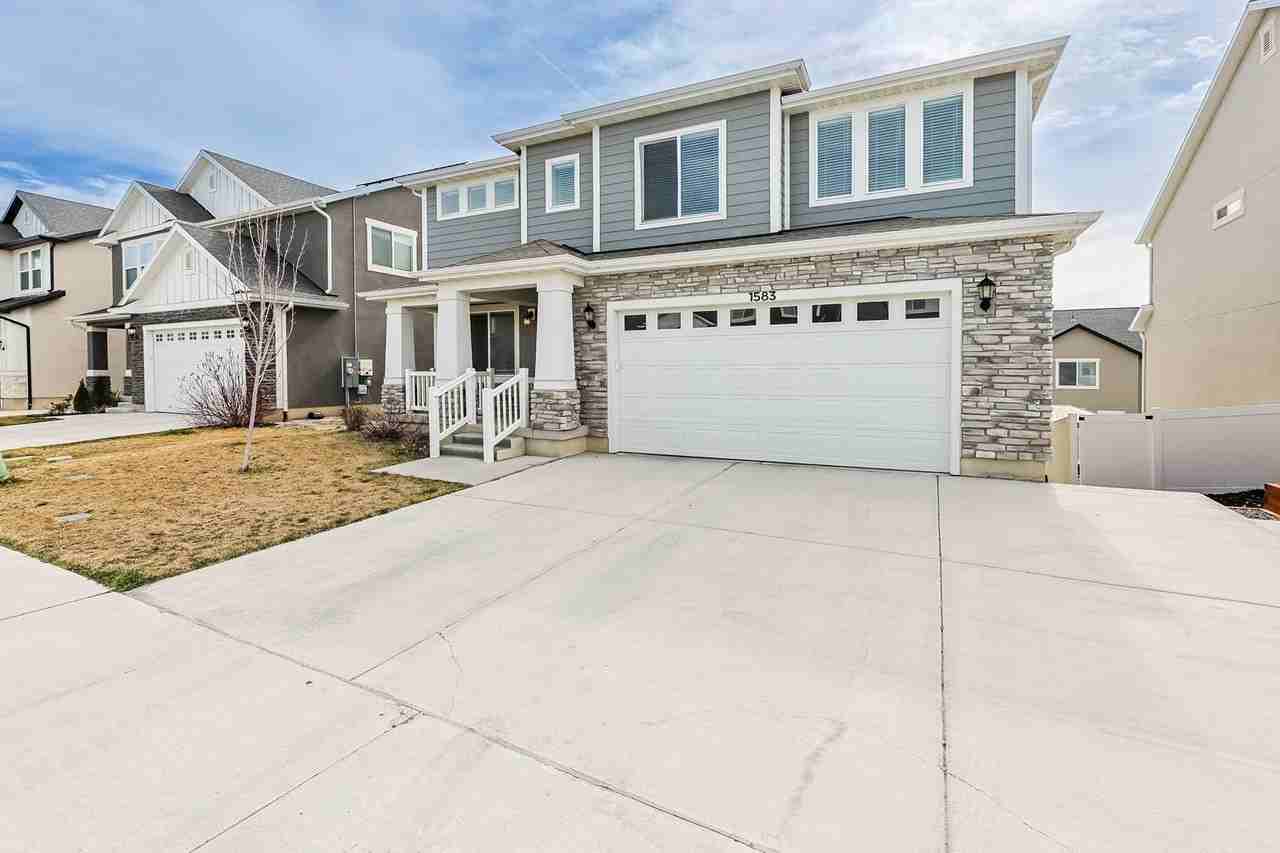 1583 W Quailhill Rd - Photo 2 of 50