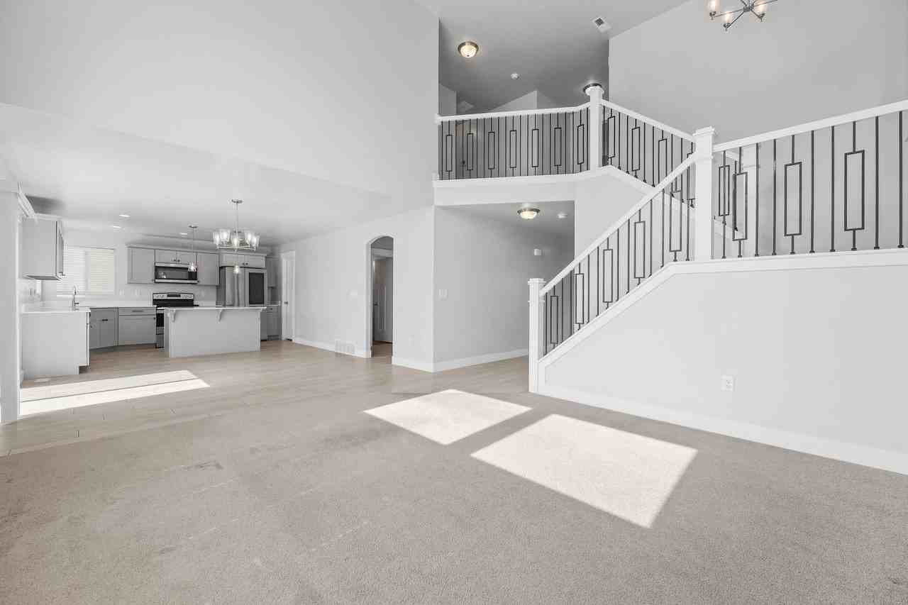 1583 W Quailhill Rd - Photo 5 of 50