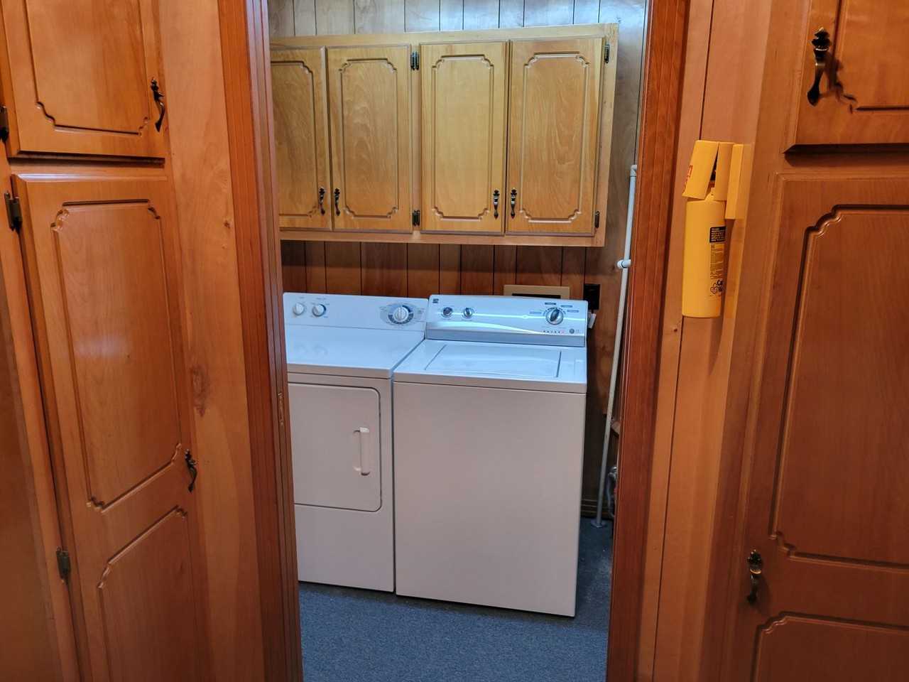 912 N Main St - Photo 5 of 10