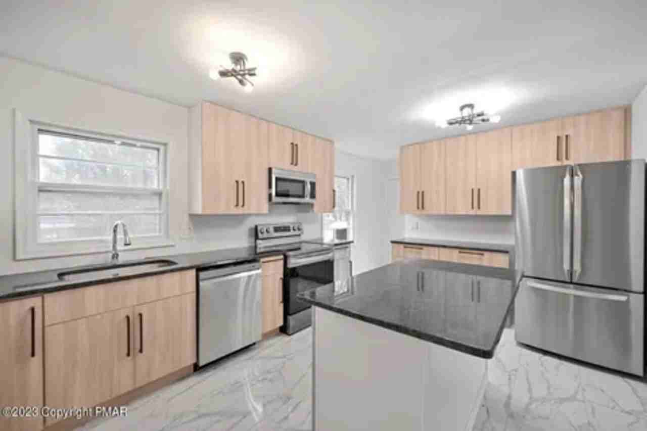 125 Alwen Ave - Photo 2 of 16