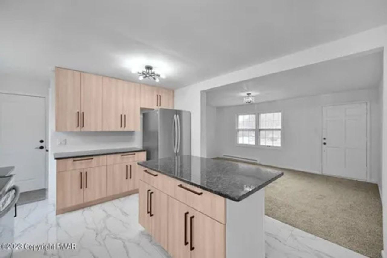 125 Alwen Ave - Photo 4 of 16