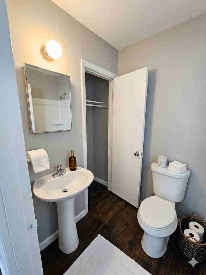 1806 Camelot Dr - Photo 6 of 7