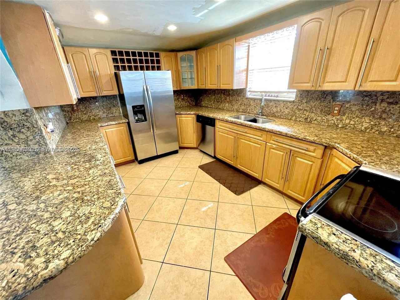 7150 Coolidge St - Photo 2 of 15