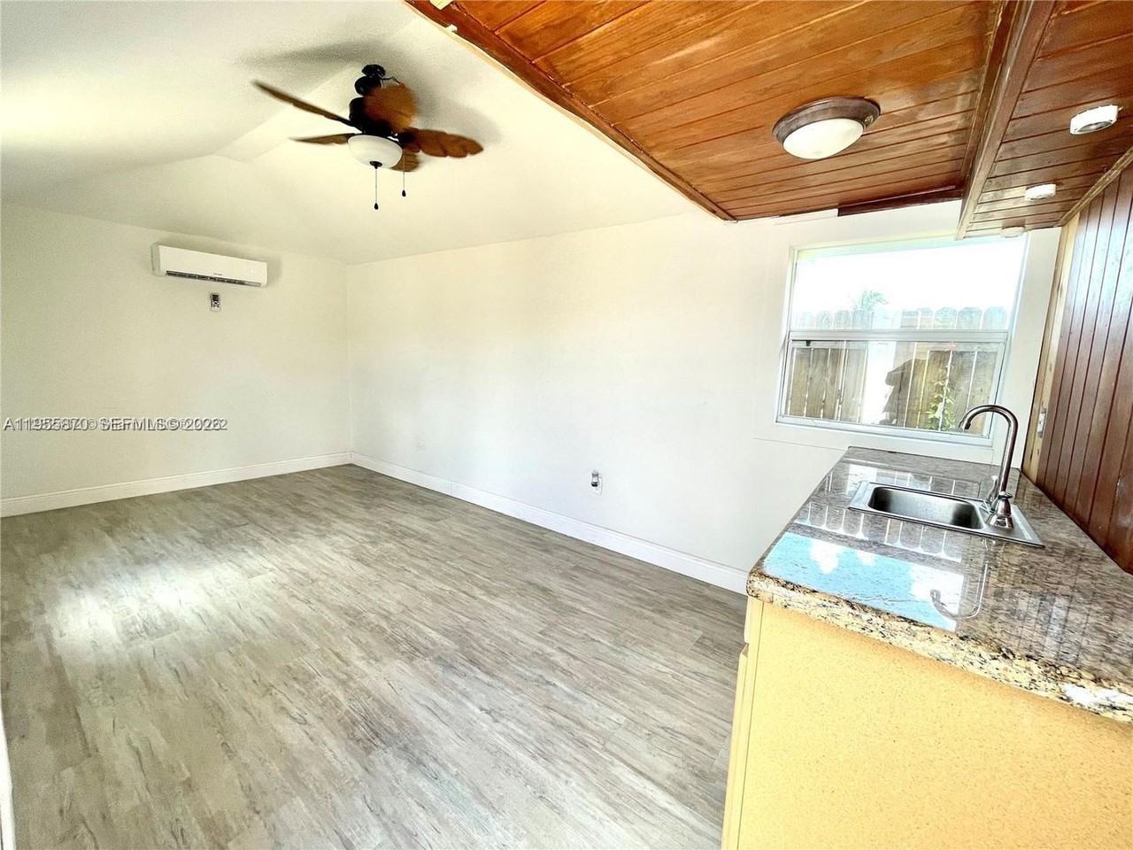 7150 Coolidge St - Photo 4 of 15