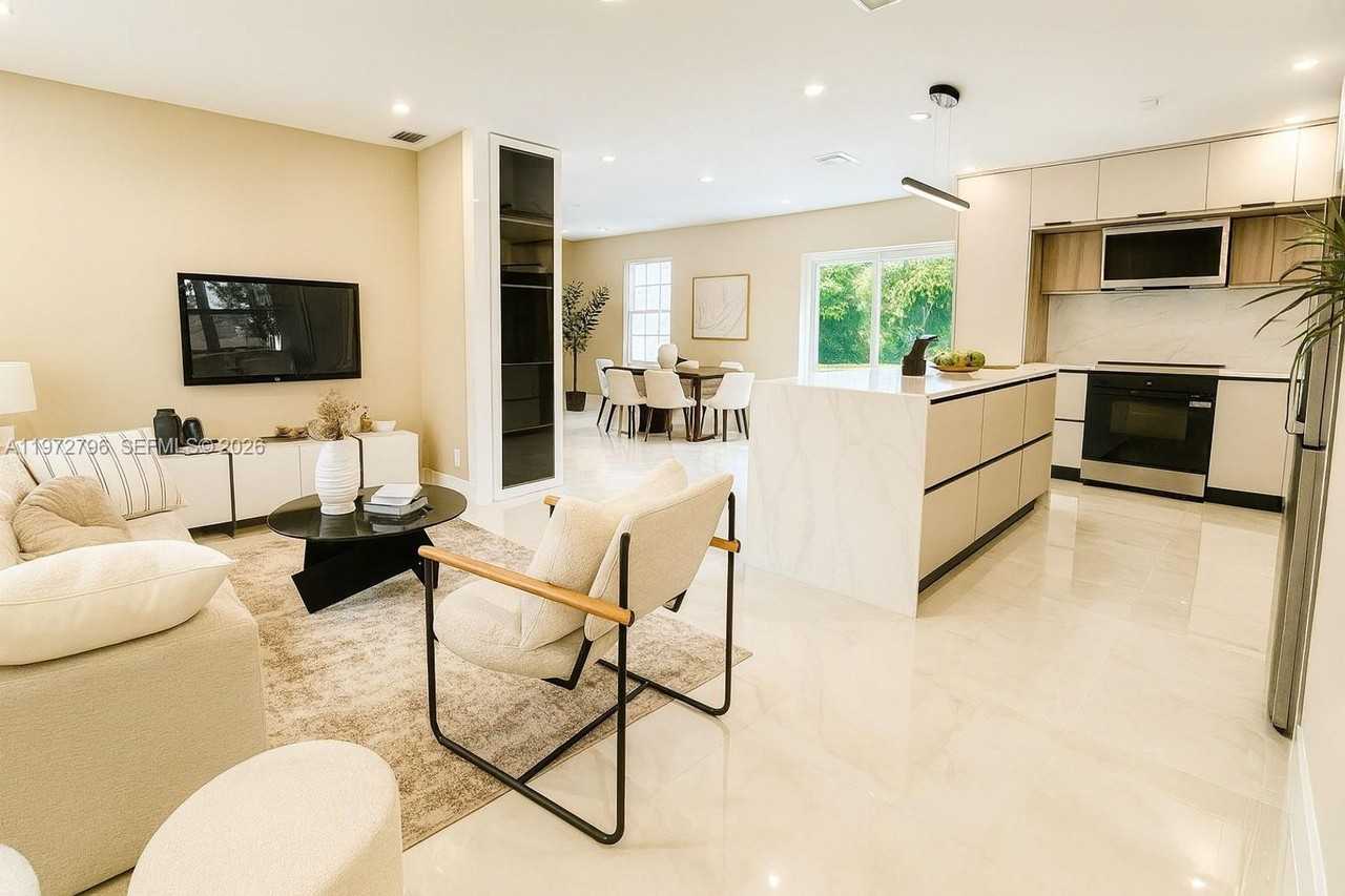 1399 Ne 38th St - Photo 7 of 21