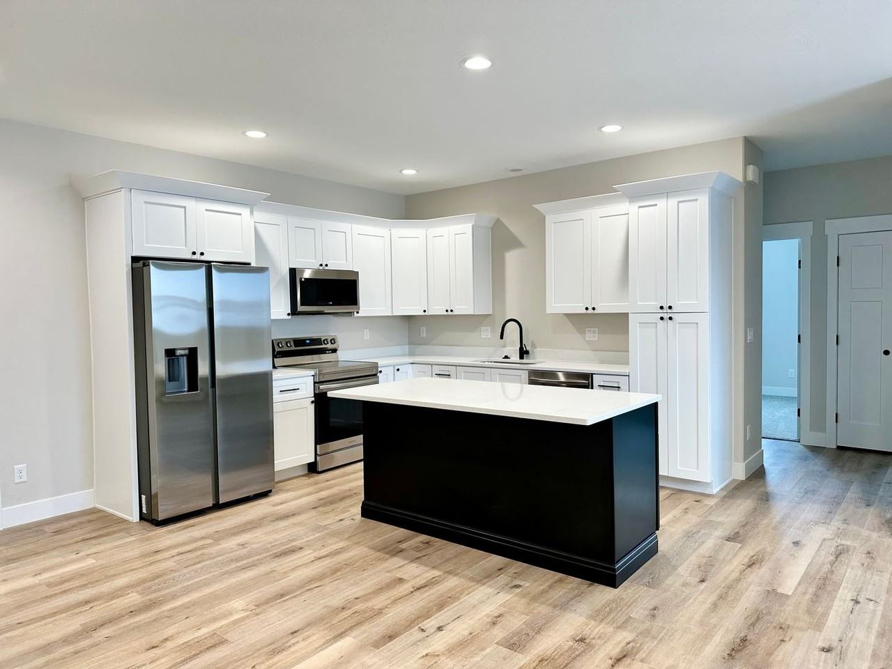 1393 Maple Leaf Ln - Photo 3 of 10