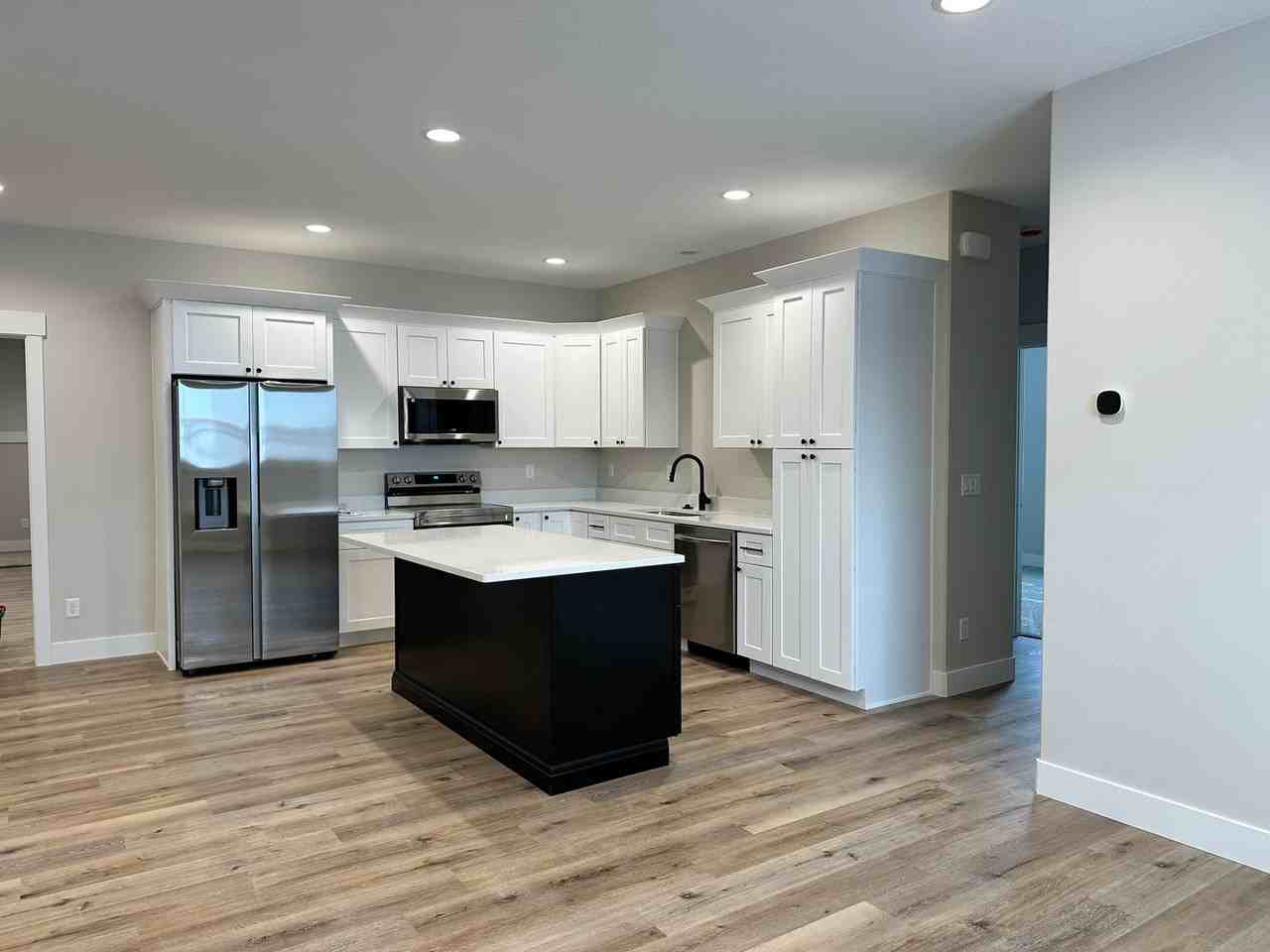 1393 Maple Leaf Ln - Photo 4 of 10